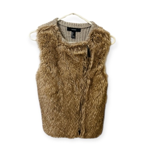 Forever 21 Jackets & Blazers - Forever 21 Brown Knit Vest with Faux Fur Size Small Like New